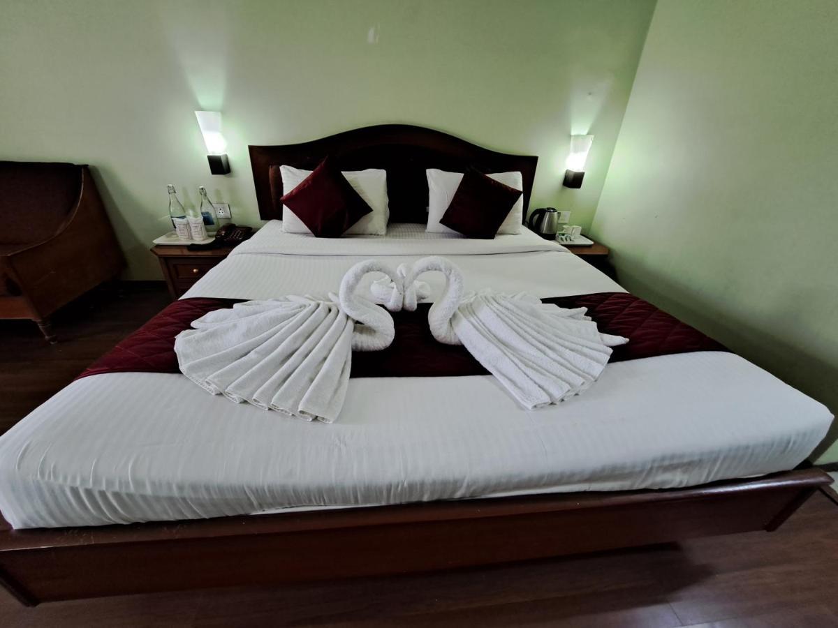 Hotel Preethi Classic Towers Ooty Ngoại thất bức ảnh