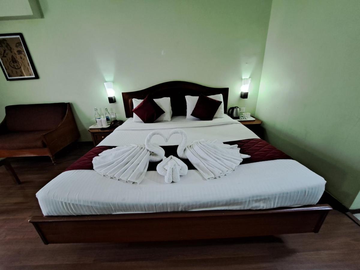 Hotel Preethi Classic Towers Ooty Ngoại thất bức ảnh
