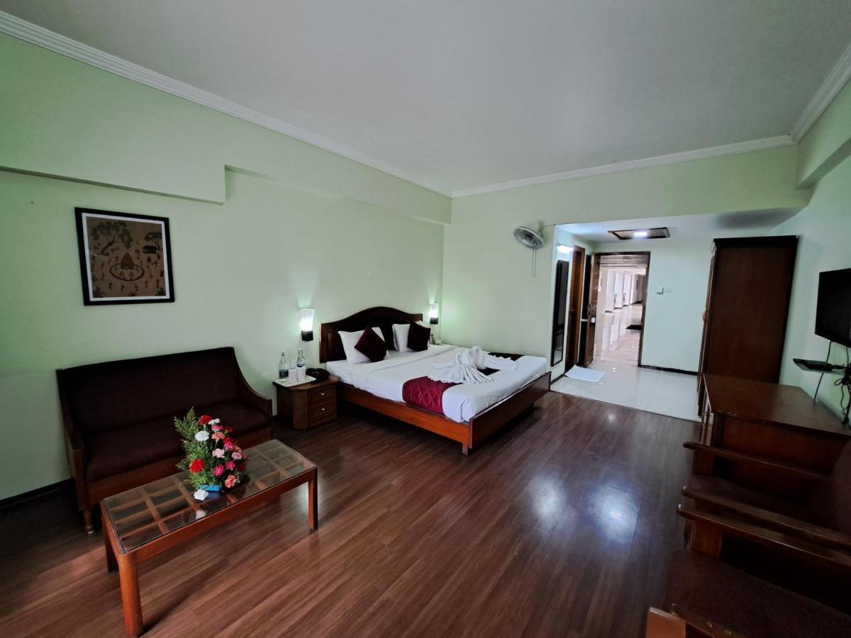 Hotel Preethi Classic Towers Ooty Ngoại thất bức ảnh