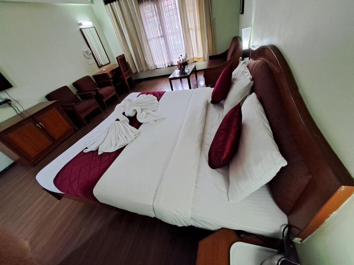 Hotel Preethi Classic Towers Ooty Ngoại thất bức ảnh