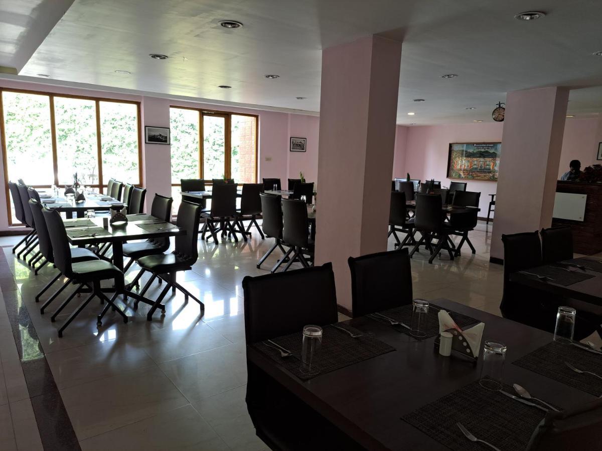 Hotel Preethi Classic Towers Ooty Ngoại thất bức ảnh