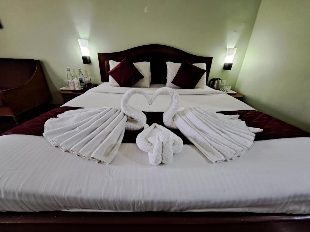 Hotel Preethi Classic Towers Ooty Ngoại thất bức ảnh