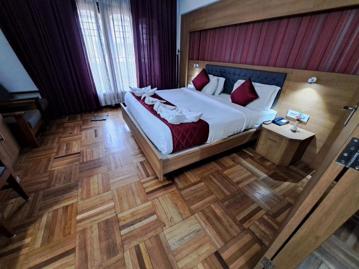 Hotel Preethi Classic Towers Ooty Ngoại thất bức ảnh