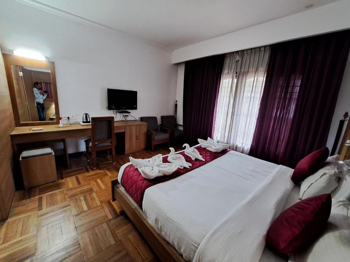 Hotel Preethi Classic Towers Ooty Ngoại thất bức ảnh