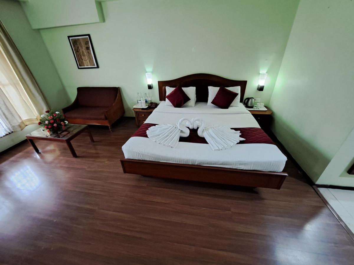 Hotel Preethi Classic Towers Ooty Ngoại thất bức ảnh