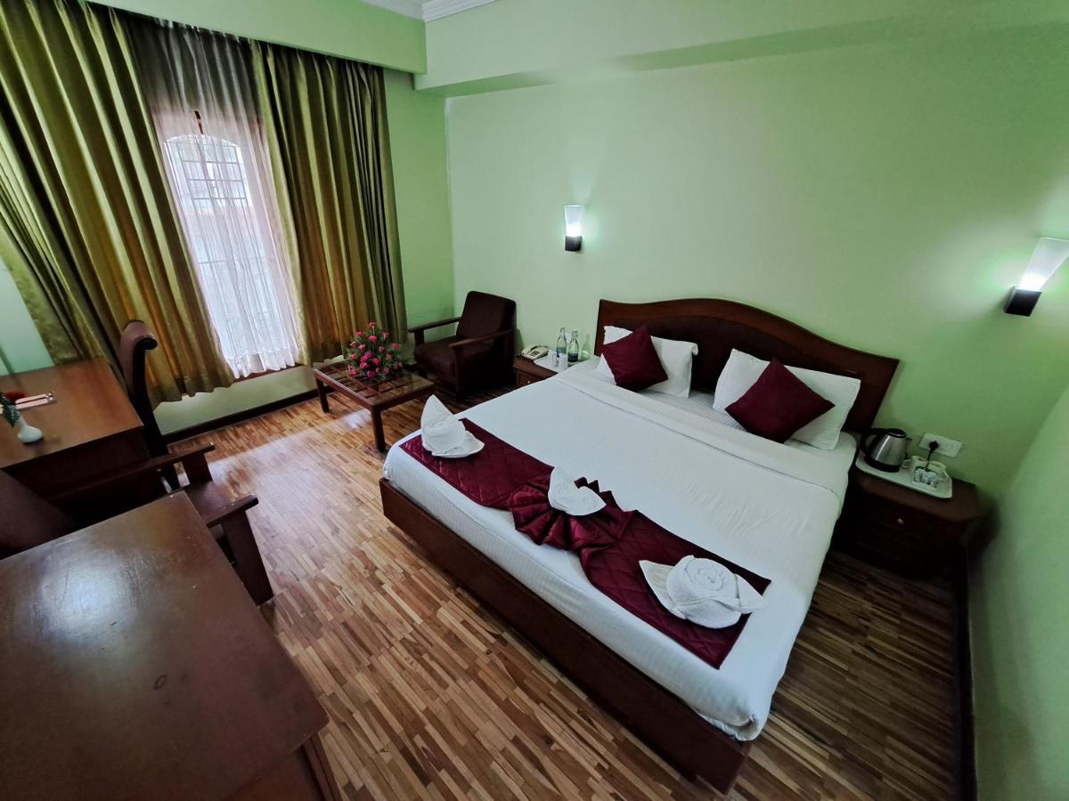 Hotel Preethi Classic Towers Ooty Ngoại thất bức ảnh